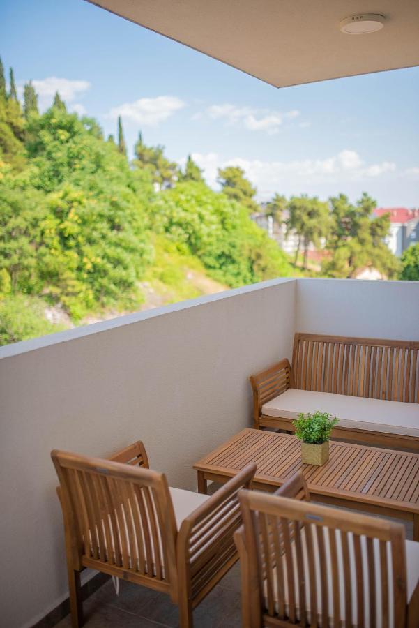 Stylish Two Bedroom Apartment At Ljubovic-Hill Park Podgorica Luaran gambar