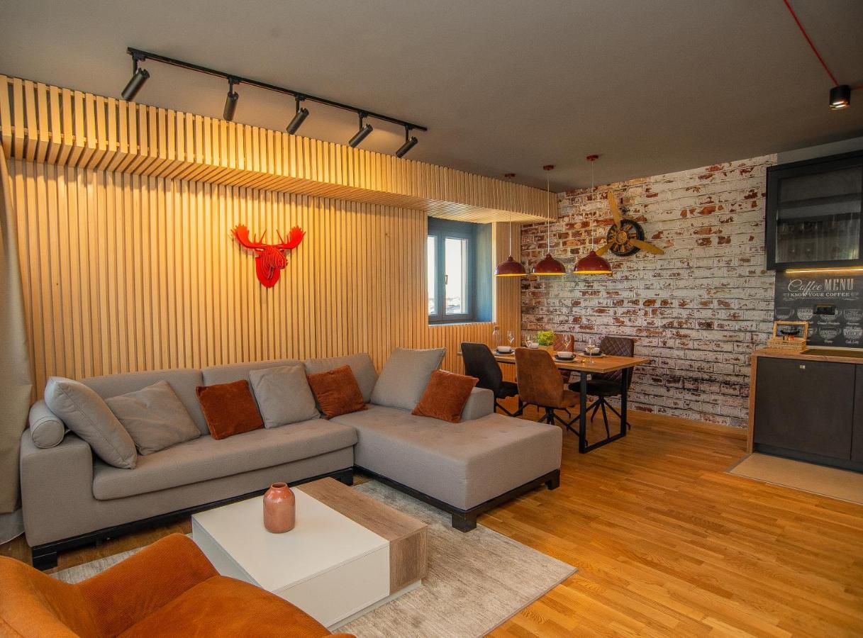 Stylish Two Bedroom Apartment At Ljubovic-Hill Park Podgorica Luaran gambar