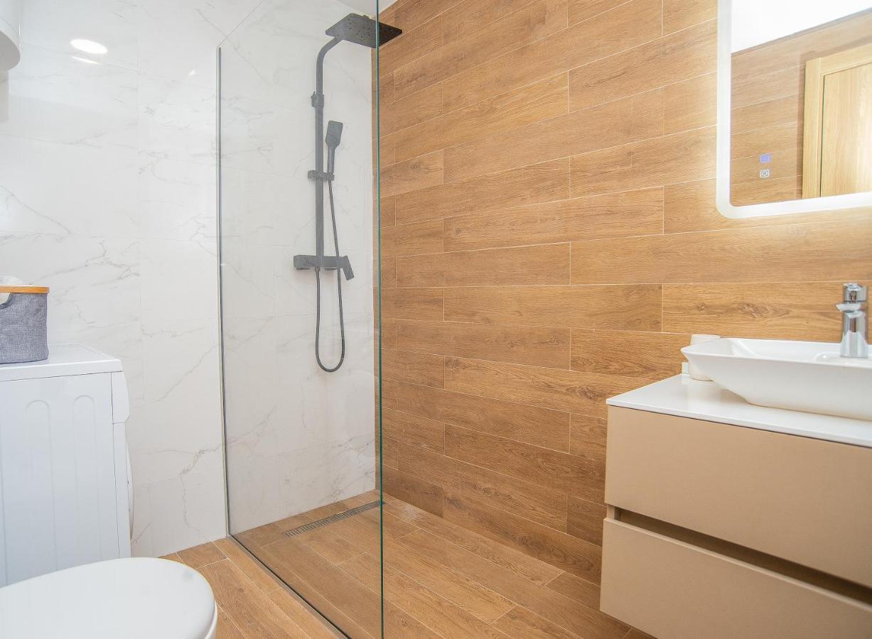 Stylish Two Bedroom Apartment At Ljubovic-Hill Park Podgorica Luaran gambar